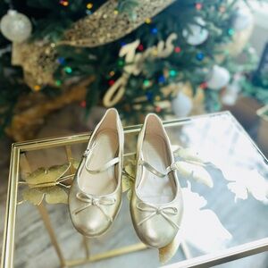 Janie and Jack Girls Gold Bow Shoes, Size 3